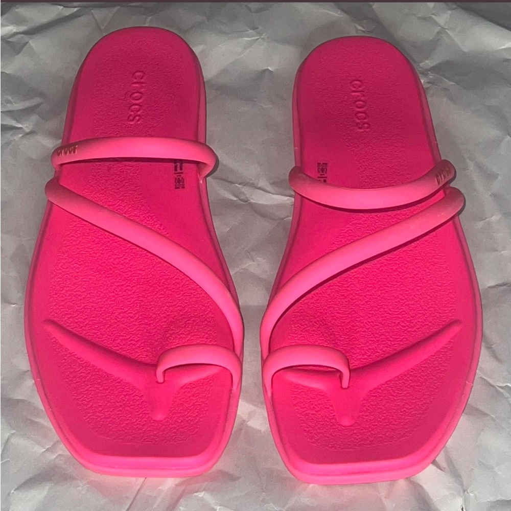 CROCS Women’s Neon Pink Strappy Slide Sandals